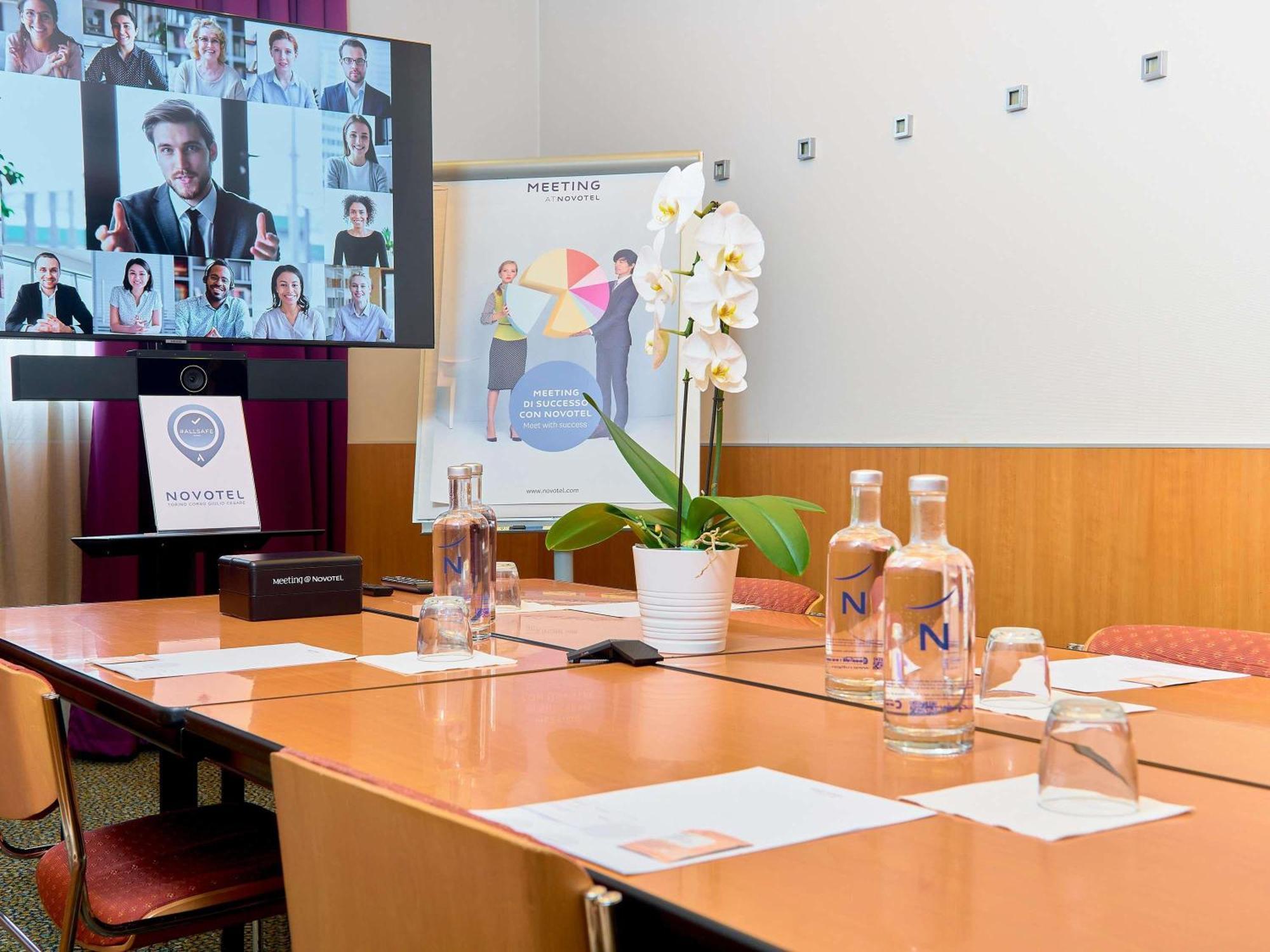 Novotel Torino Corso Giulio Cesare Zewnętrze zdjęcie